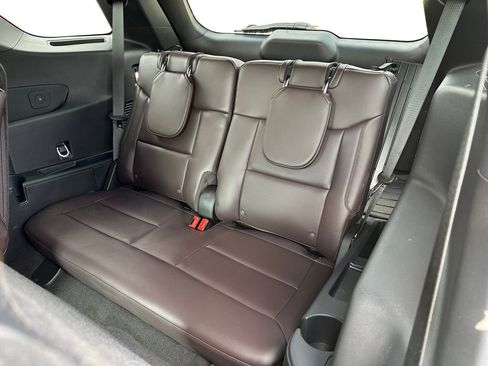 Used 2025 Ford Explorer Platinum image 11