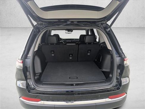 Used 2023 Jeep Grand Cherokee Limited w/ Luxury Tech Group II image 7