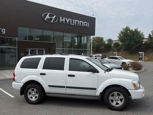 Used 2006 Dodge Durango SLT AWD/4WD image 3