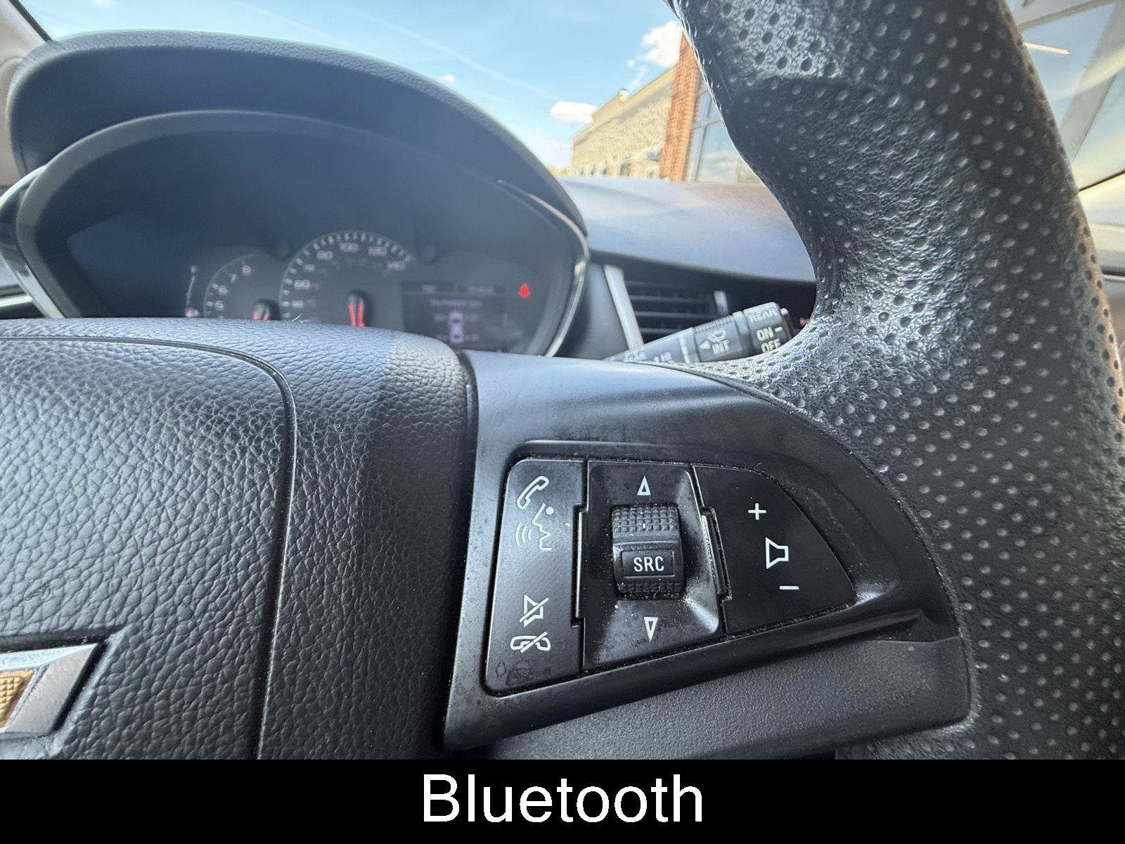Used 2021 Chevrolet Trax LS w/ Tint and Cruise Package FWD image 11