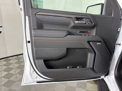 Used 2025 GMC Sierra 1500 AT4 w/ AT4 Premium Package image 7