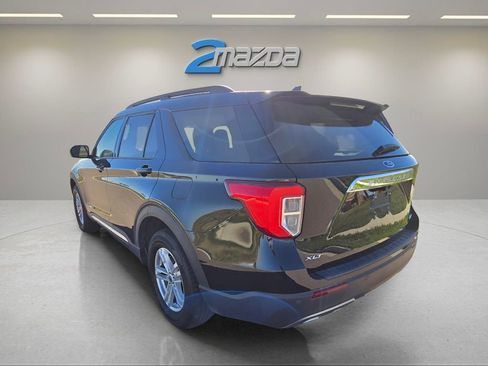 Used 2024 Ford Explorer XLT w/ Equipment Group 202A image 3