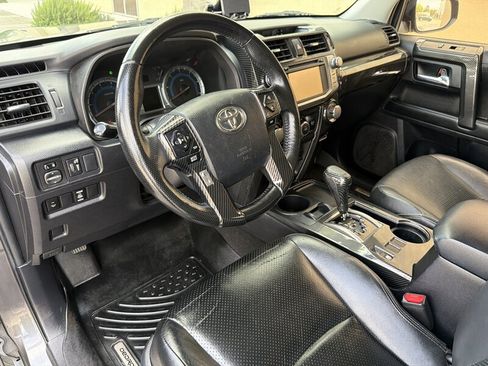 Used 2014 Toyota 4Runner SR5 RWD image 10