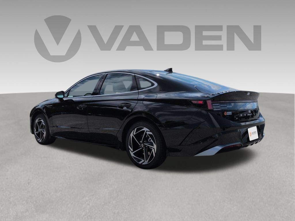 New 2026 Hyundai Sonata SEL FWD image 3