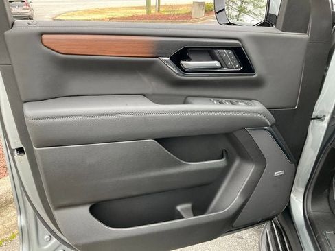 New 2026 GMC Yukon XL Denali image 4