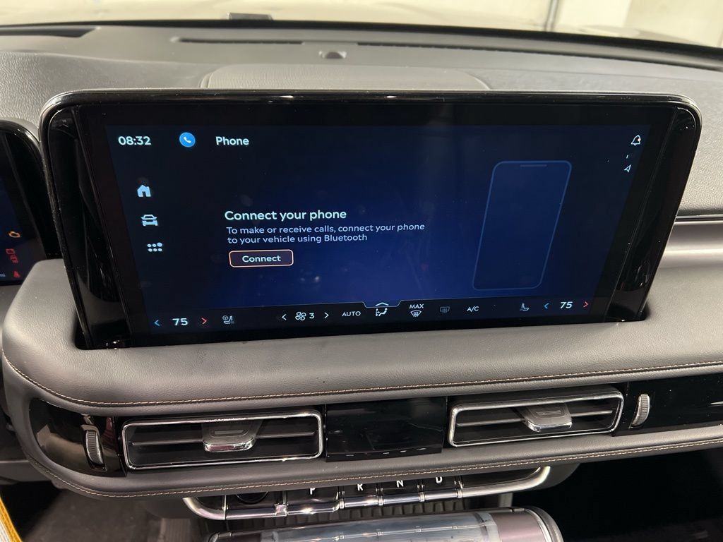 Used 2026 Lincoln Aviator AWD image 10