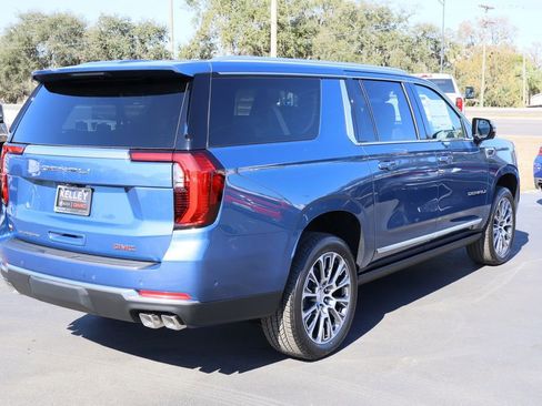 New 2026 GMC Yukon XL Denali w/ Sun & Power Step Package image 4