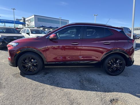 Used 2024 Buick Encore GX Sport Touring image 6