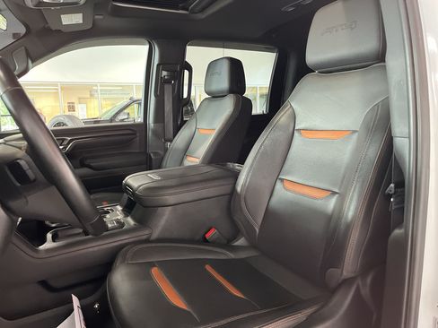 Used 2024 GMC Sierra 3500 AT4 w/ AT4 Premium Plus Package AWD/4WD image 12