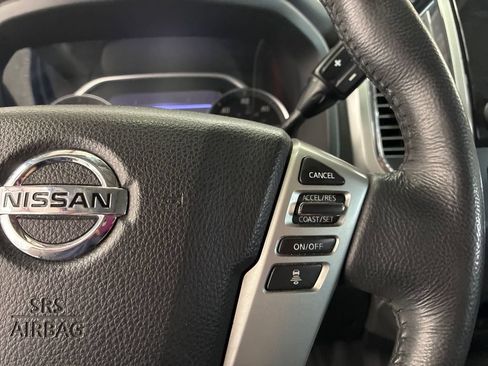 Used 2020 Nissan Titan SV w/ SV Convenience Package AWD/4WD image 13