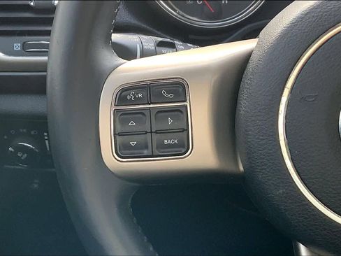 Used 2012 Jeep Grand Cherokee Laredo AWD/4WD image 20