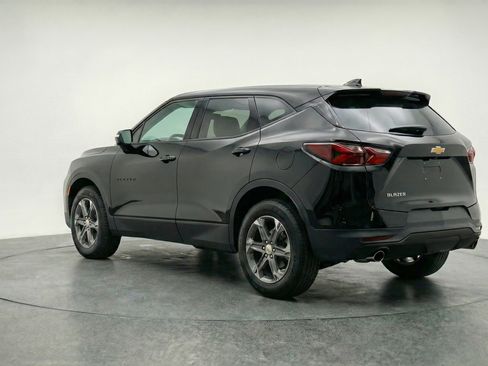 Used 2025 Chevrolet Blazer LT FWD image 6