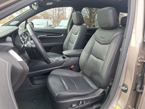 Certified 2022 Cadillac XT6 Premium Luxury w/ Technology Package image 13