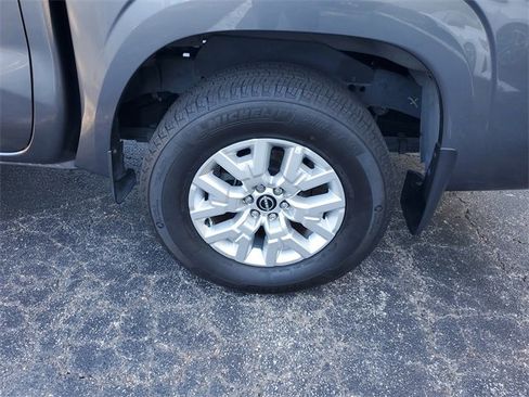 Certified 2024 Nissan Frontier SV w/ SV Convenience Package image 5