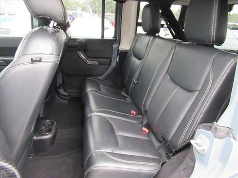 Used 2014 Jeep Wrangler Unlimited Sahara w/ Dual Top Group image 28