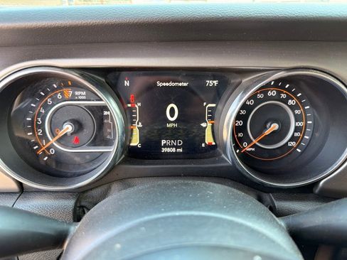 Used 2020 Jeep Gladiator Sport w/ Quick Order Package 24S AWD/4WD image 22