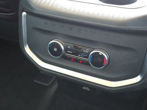 Used 2025 Ford Expedition Max Platinum AWD/4WD image 20