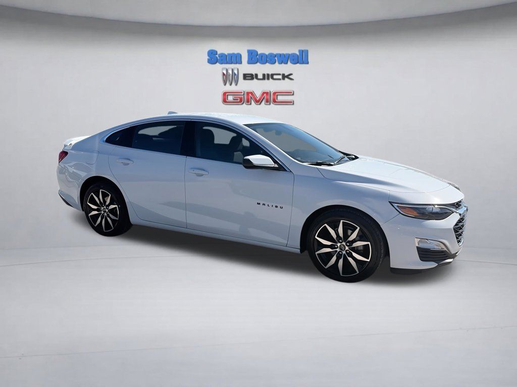 Used 2022 Chevrolet Malibu RS FWD image 3