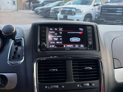 Used 2019 Dodge Grand Caravan GT FWD image 15