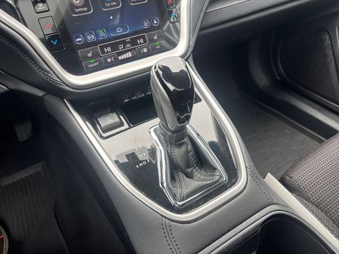 Certified 2025 Subaru Outback Premium w/ Popular Package #1A image 23