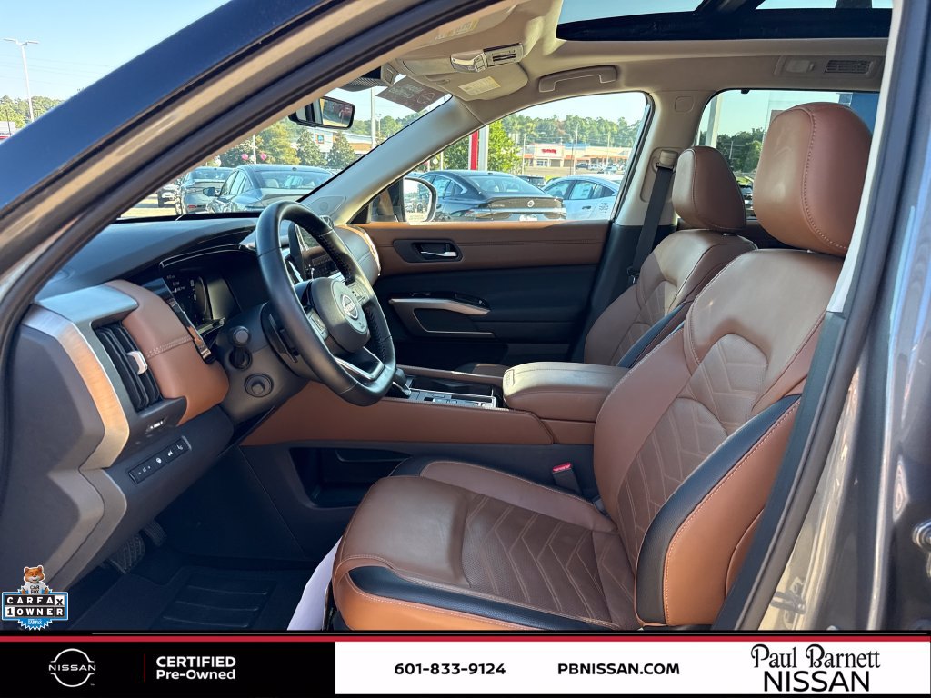 Certified 2025 Nissan Pathfinder Platinum FWD image 25