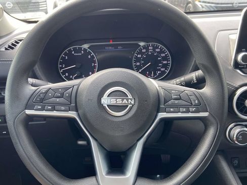 Used 2025 Nissan Sentra SV FWD image 19