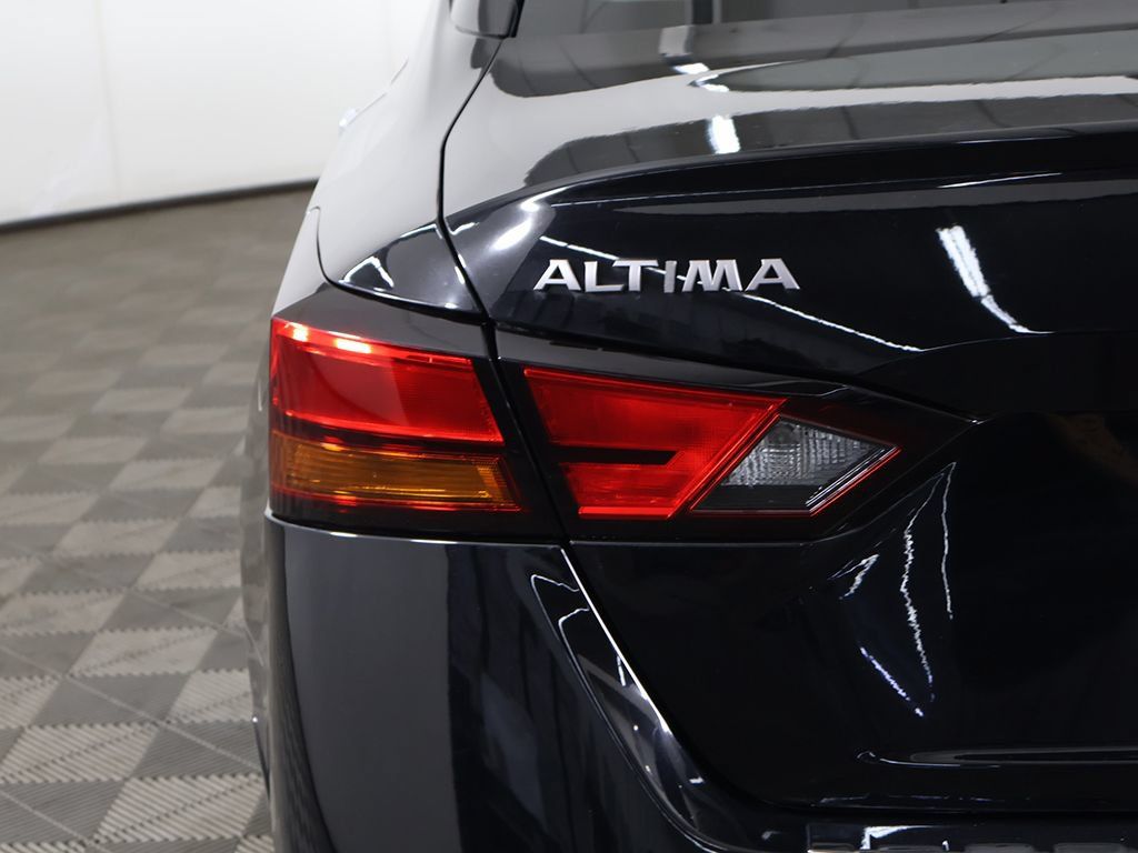 Used 2023 Nissan Altima 2.5 SL AWD/4WD image 16