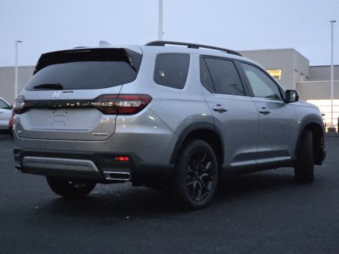 New 2025 Honda Pilot Touring image 20
