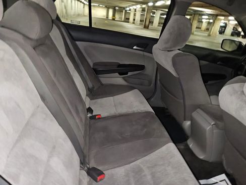 Used 2010 Honda Accord LX image 5