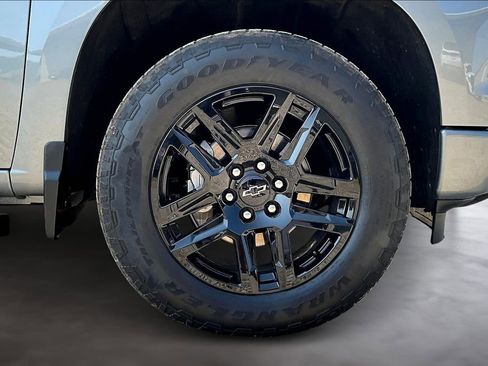 Used 2025 Chevrolet Silverado 1500 RST w/ Dark Appearance Package image 39