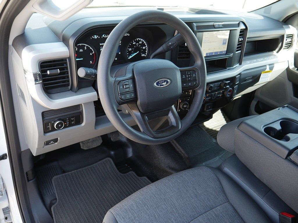 New 2026 Ford F350 XL w/ 360-Degree Camera Package AWD/4WD image 11