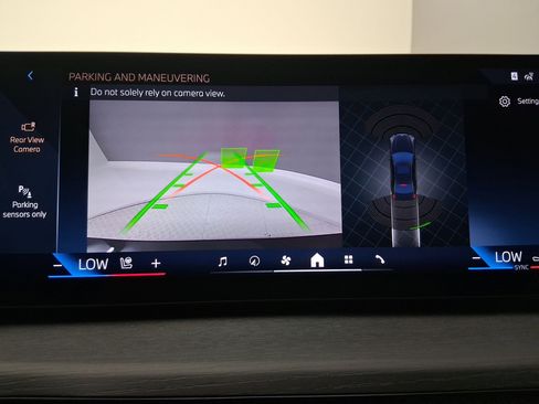 New 2026 BMW 330i Sedan w/ Convenience Package image 27