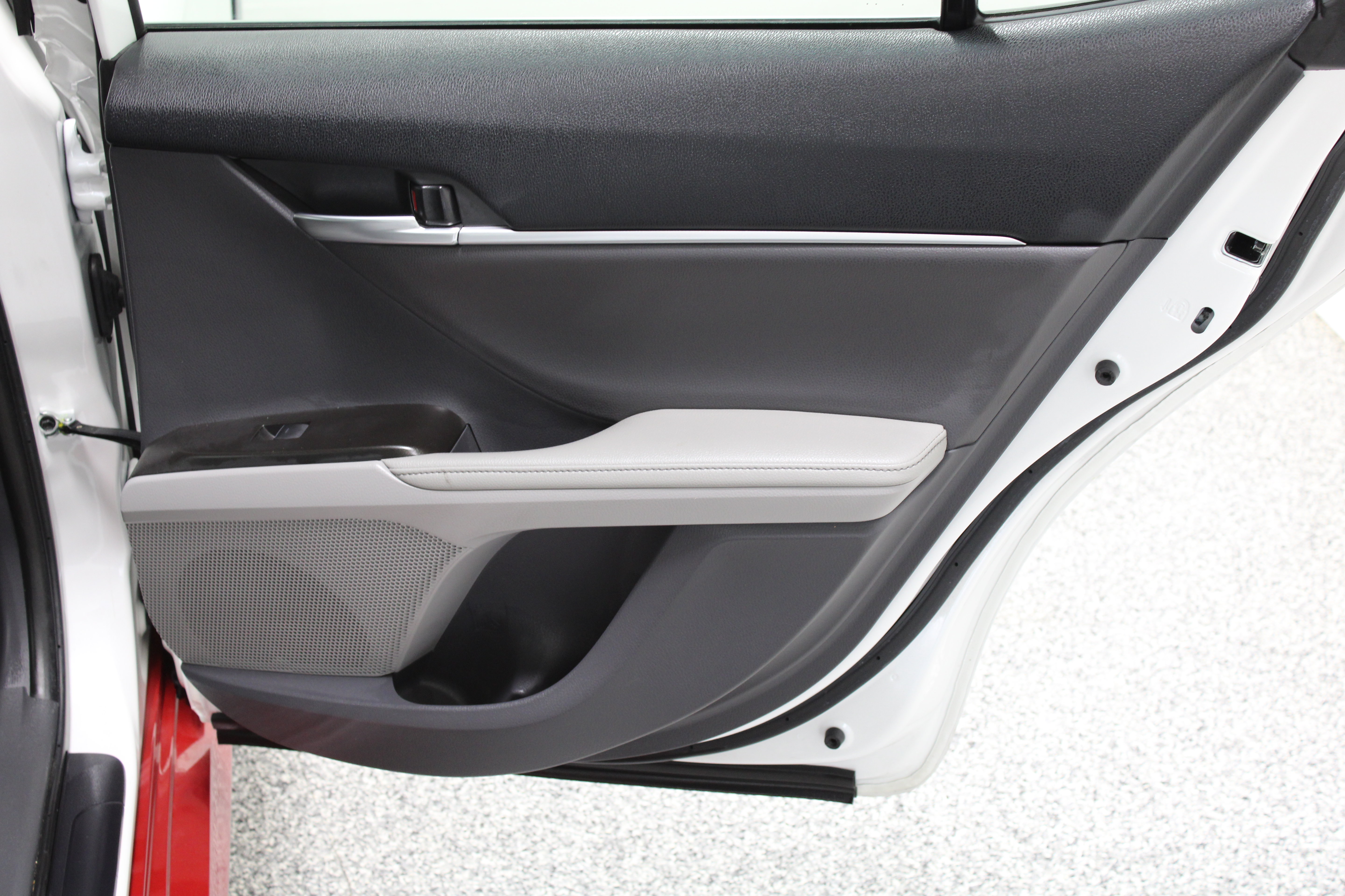 Used 2023 Toyota Camry XLE FWD image 33