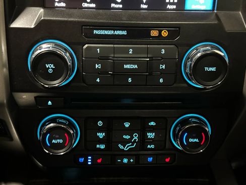 Used 2017 Ford F450 Lariat w/ Lariat Ultimate Package image 41