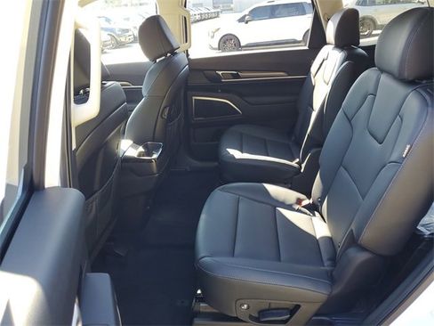 New 2025 Kia Telluride S image 16