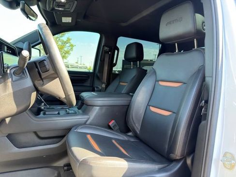 Used 2024 GMC Sierra 3500 AT4 w/ AT4 Premium Plus Package AWD/4WD image 7