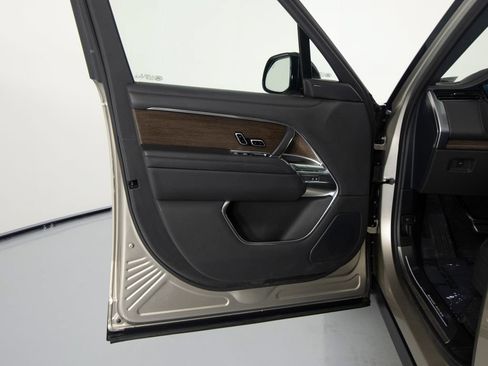 Used 2023 Land Rover Range Rover SE AWD/4WD image 13
