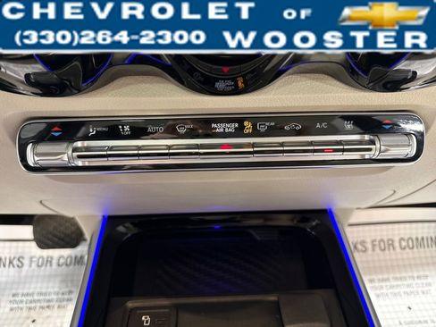 Used 2022 Mercedes-Benz EQB 300 4MATIC image 25