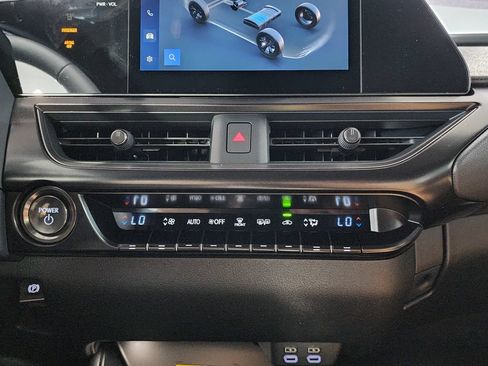 New 2026 Lexus UX 300h FWD image 22