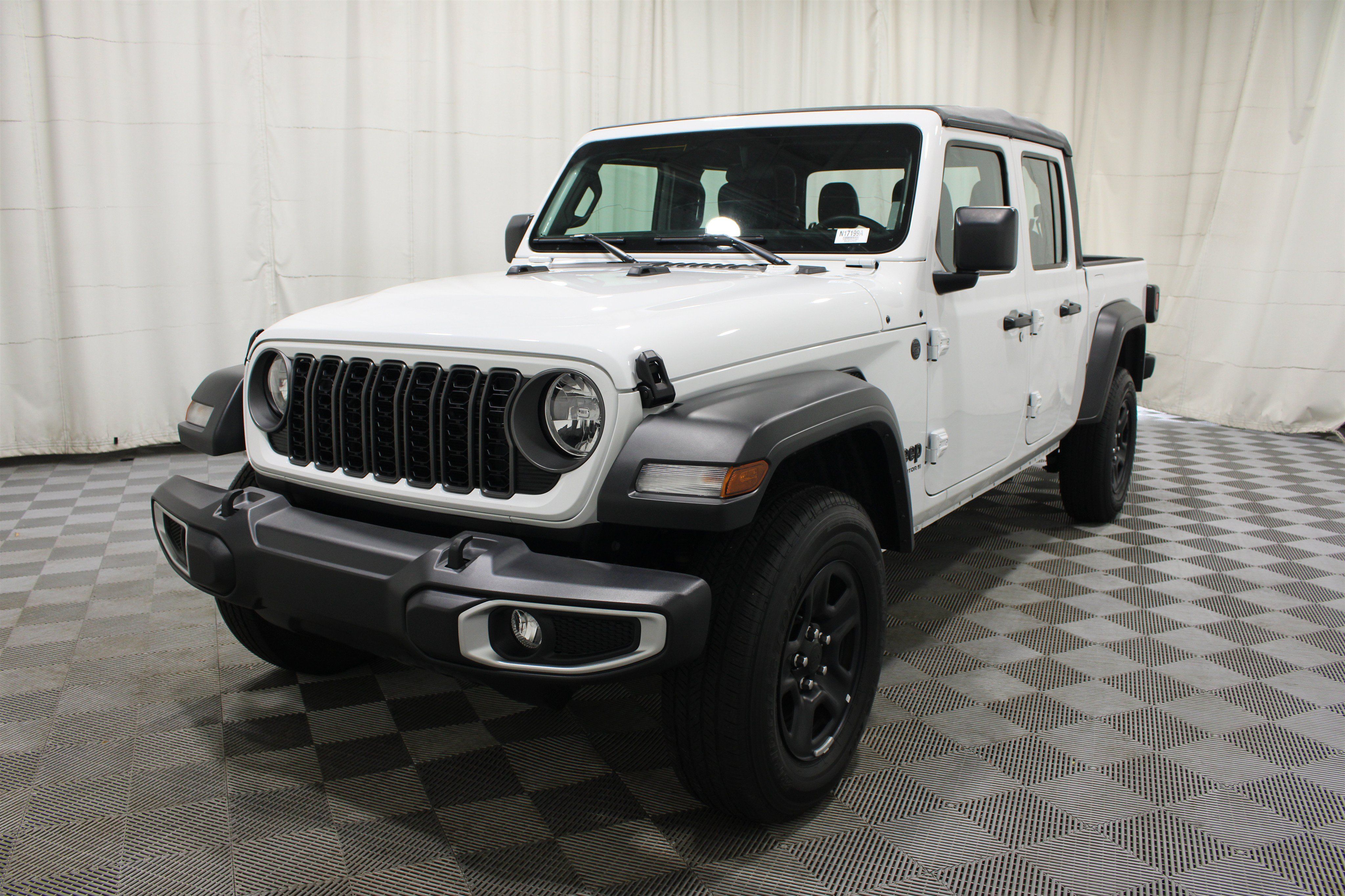 Used 2025 Jeep Gladiator Sport AWD/4WD image 31