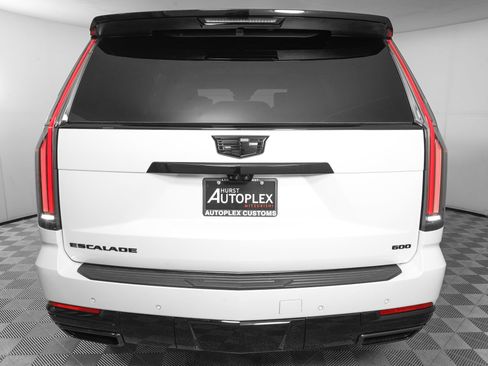 Used 2026 Cadillac Escalade Platinum Luxury w/ LPO, Floor Liner Package AWD/4WD image 6