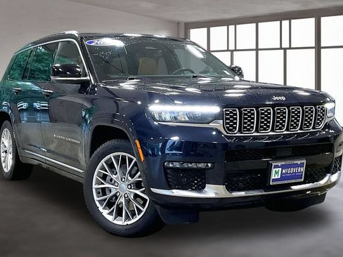 Used 2024 Jeep Grand Cherokee L Summit w/ Advanced Protech Group IV AWD/4WD image 3