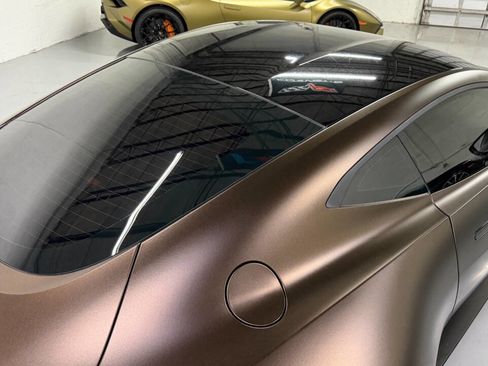 Used 2021 Aston Martin V8 Vantage Base 2dr Coupe image 9