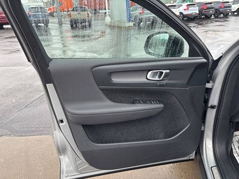 Certified 2023 Volvo XC40 B5 Plus w/ Driver Assist Package image 17