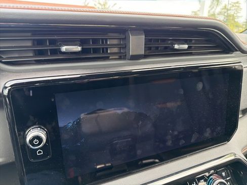 Used 2025 GMC Sierra 1500 AT4 image 25