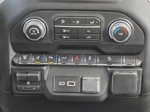 Certified 2024 Chevrolet Silverado 2500 Custom w/ Custom Value Package image 35