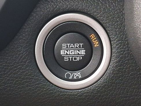 Used 2024 RAM 2500 Tradesman w/ Chrome Appearance Group image 21