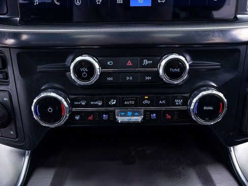 Used 2025 Ford F150 Platinum w/ FX4 Off-Road Package image 27
