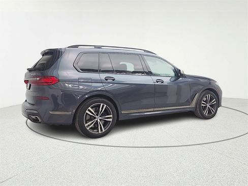 Used 2020 BMW X7 M50i image 8