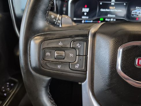 Used 2023 GMC Sierra 1500 SLT w/ SLT Convenience Package AWD/4WD image 28
